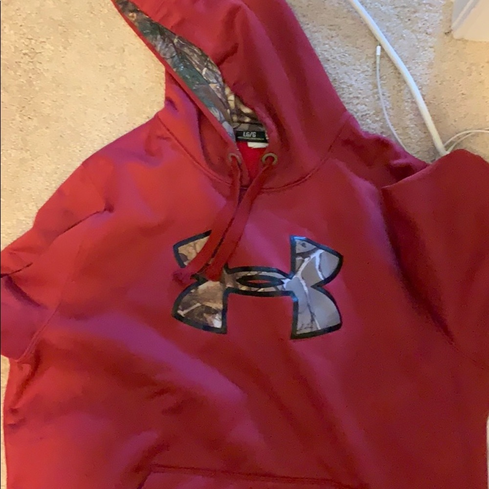 Sweatshirt